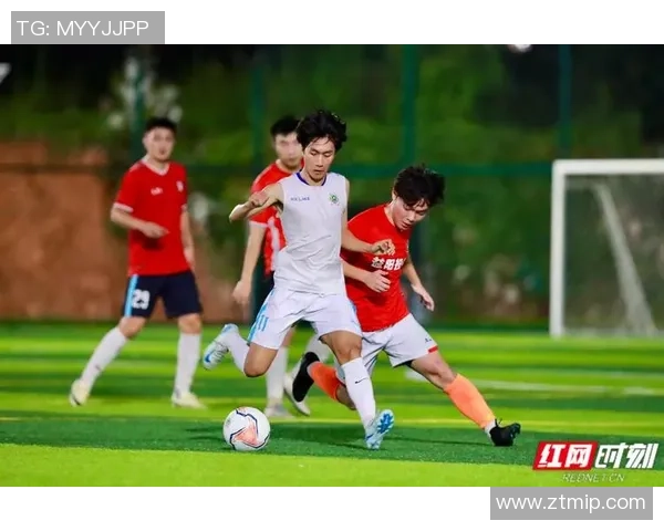 畅游海洋与绿茵场的激情碰撞游轮足球带你体验不一样的足球盛宴